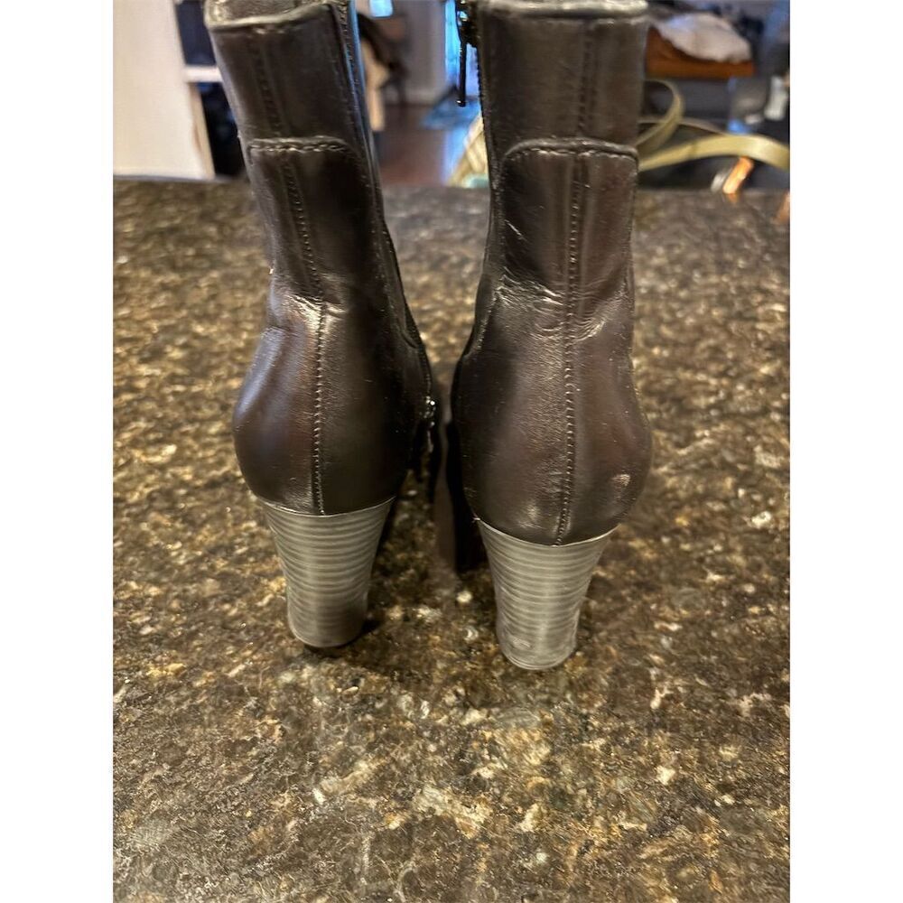 Clark’s Women's Black Ankle Boots Size 8M 3" Heel Casual Zip - Picture 4 of 11